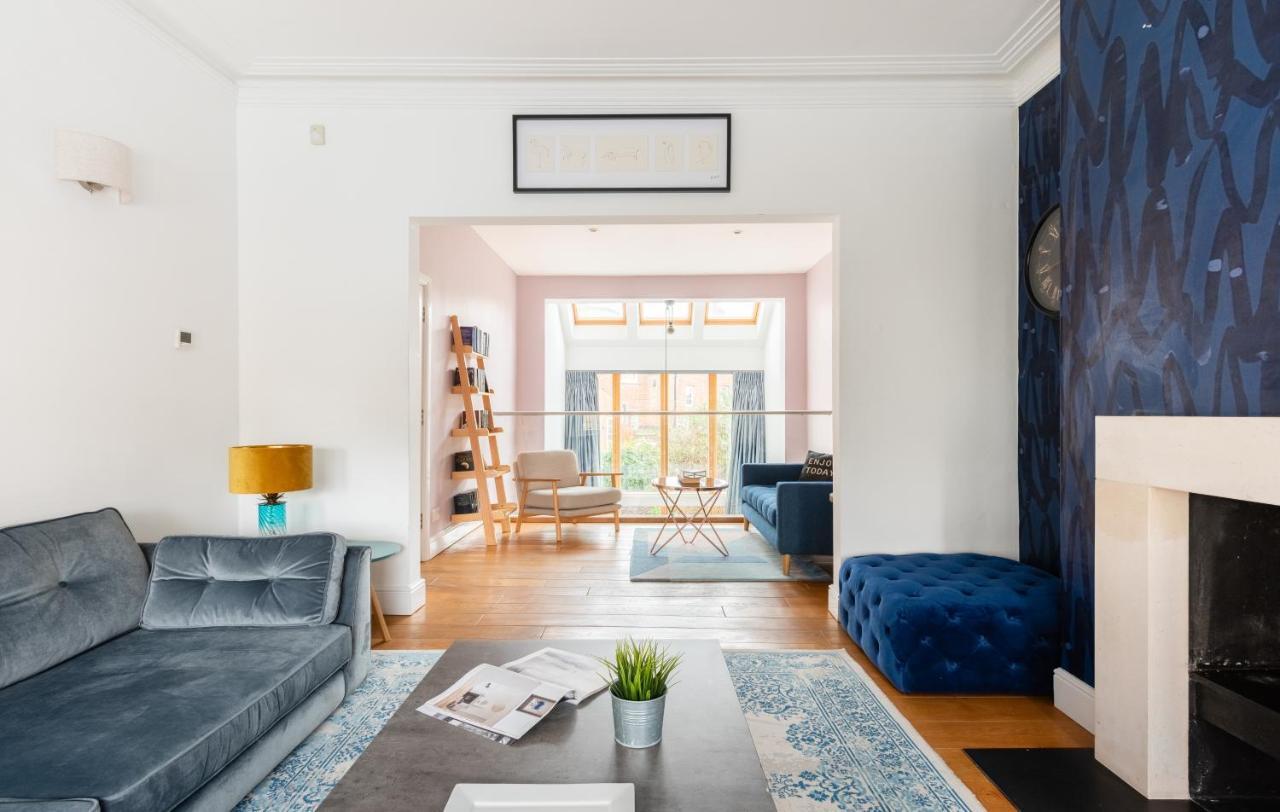 Вилла The Glasshouse Escape - 5Bdr Jewel Оксфорд Экстерьер фото